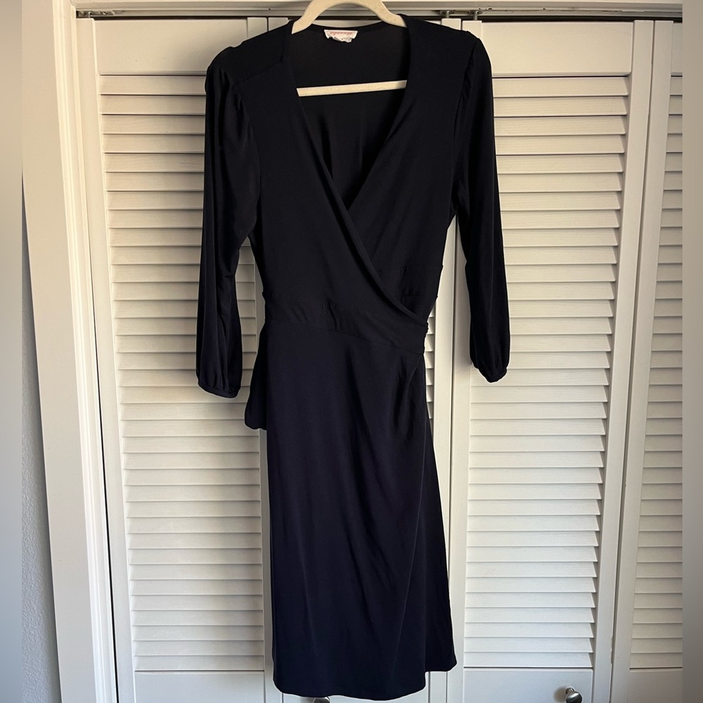 Ingrid & Isabel Navy Wrap Maternity Dress Size Small